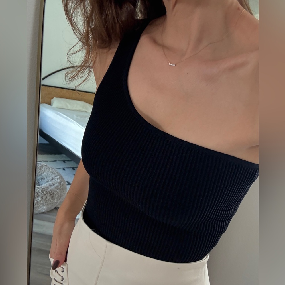 Aritzia Black One-Shoulder Ribbed Tank Top
